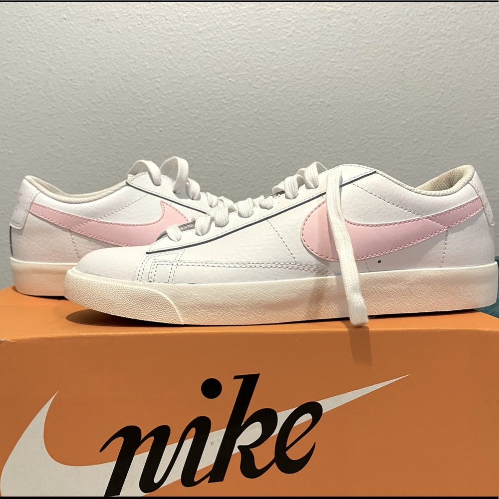 Nike blazer Lows